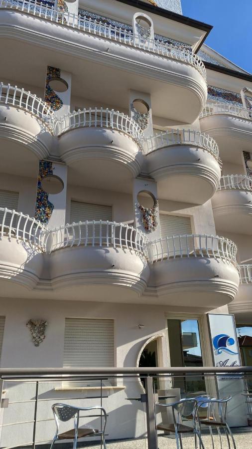 Residence Anchisemare Alba Adriatica Buitenkant foto