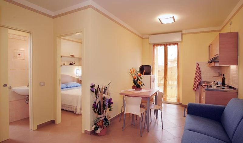 Residence Anchisemare Alba Adriatica Buitenkant foto
