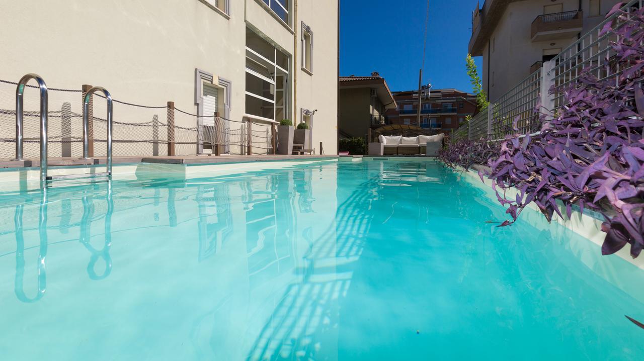 Residence Anchisemare Alba Adriatica Buitenkant foto