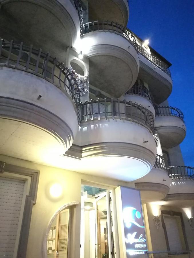 Residence Anchisemare Alba Adriatica Buitenkant foto